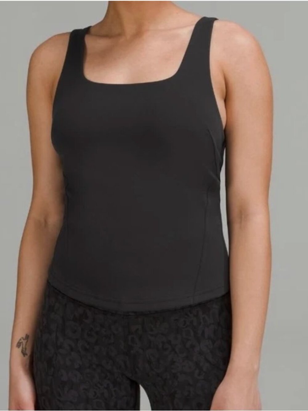 Lululemon InStill Tank Top Black Built in Bra Sz 6